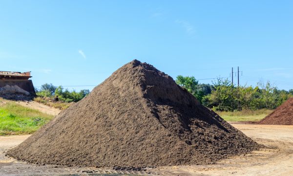 Black Dirt Delivery in Burnsville