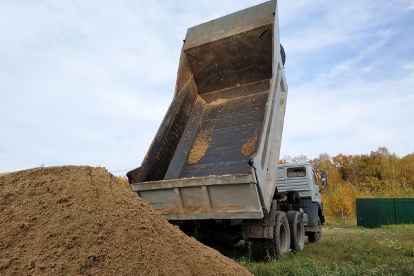 Topsoil Delivery in Burnsville