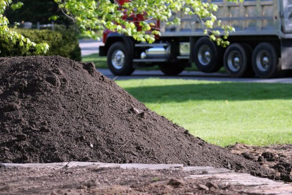 Yard Dirt Delivery in Burnsville