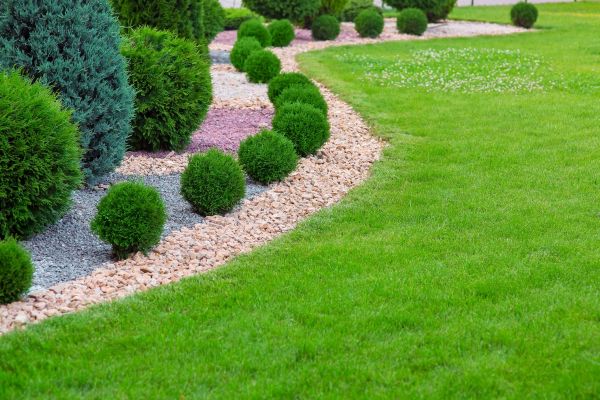 Edging Stones Installation in Burnsville