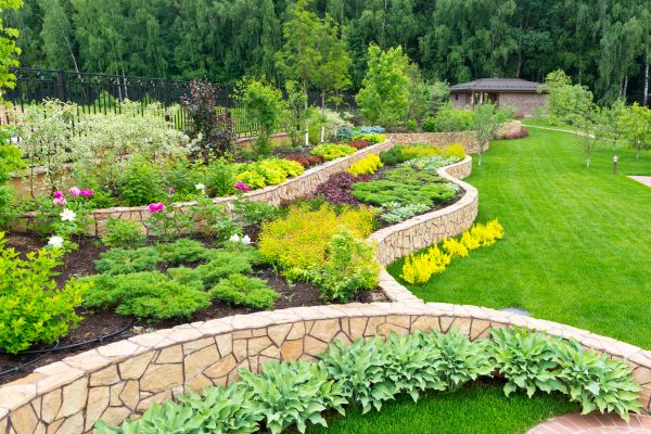 Home Garden Landscaping in Burnsville