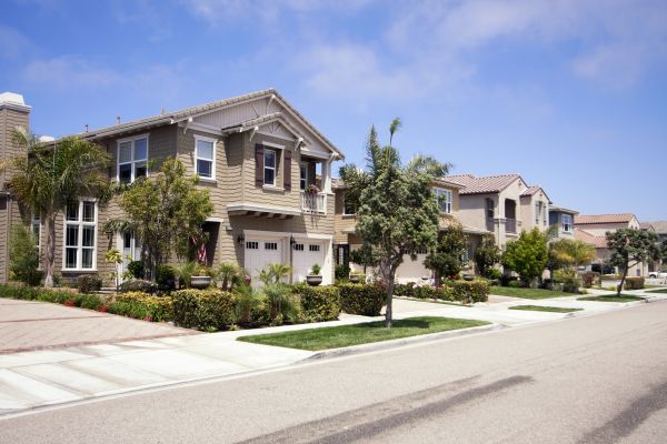 Neighborhood Landscaping in Burnsville